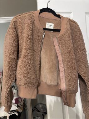 Abercrombie & Fitch Women's Camel/Tan Teddy Sherpa Bomber Jacket